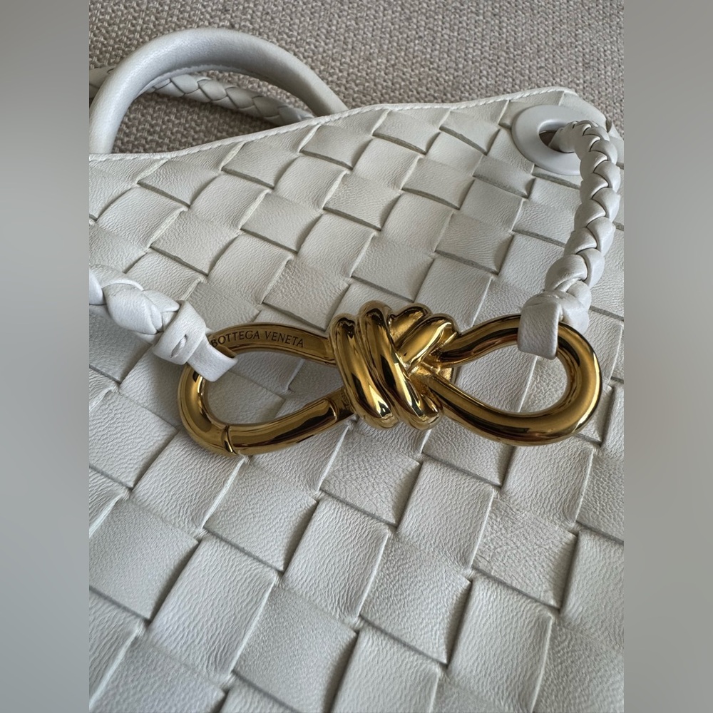 Bottega Veneta Small Andiamo Intrecciato Leather Top-Handle Bag - Picture 4 of 16